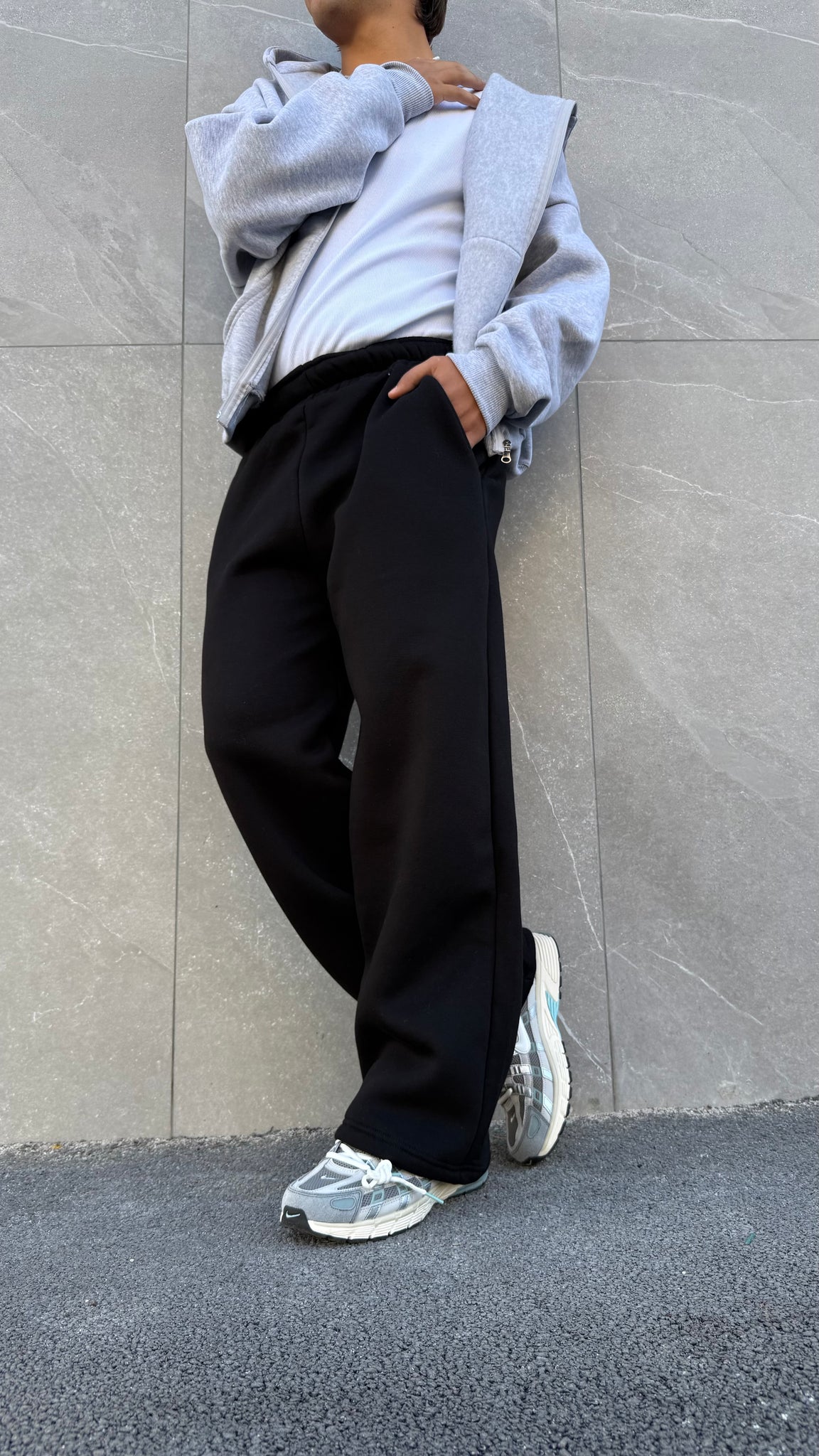 Pantalone tuta AON
