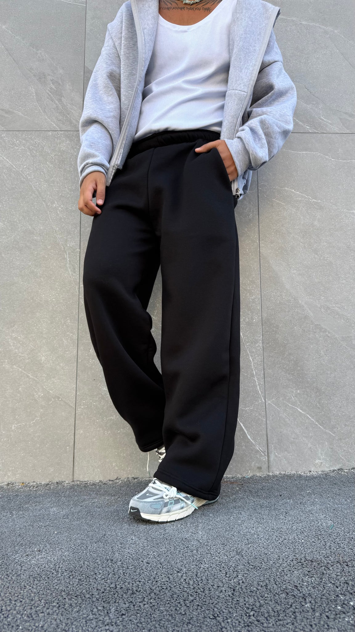 Pantalone tuta AON